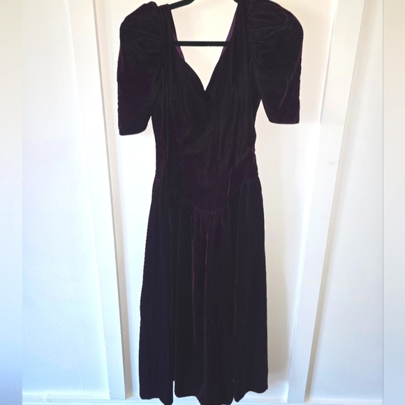 Vintage Alfred Angelo 80s Velvet Purple Dress USA Made 9 / 10 - Picture 3 of 6